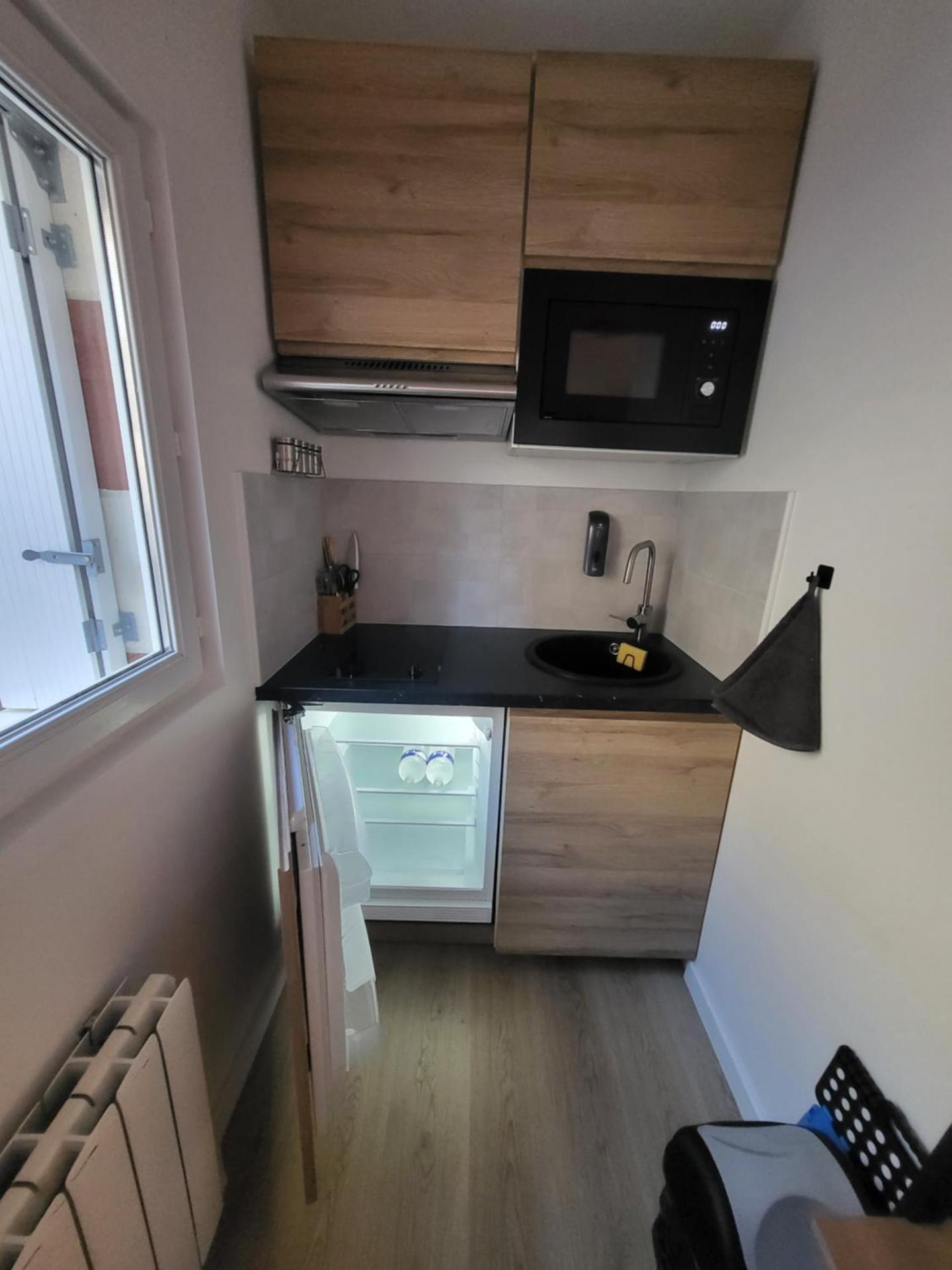 Studio proche gare Vernon Giverny terrasse Parking