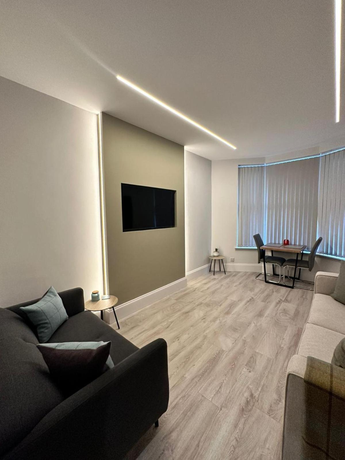 Glasgow West End Tenement Apartment