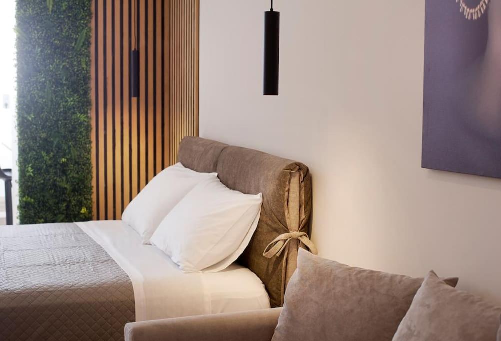 Joy's Modern-chic home