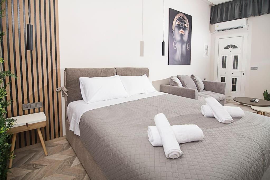 Joy's Modern-chic home