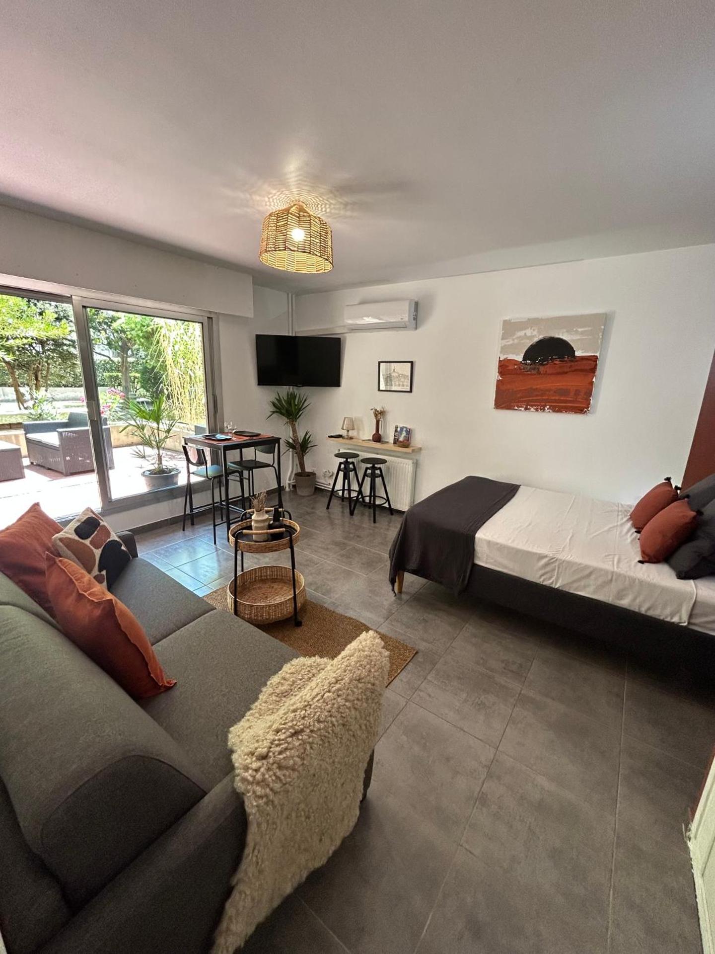 Photo of the whole room