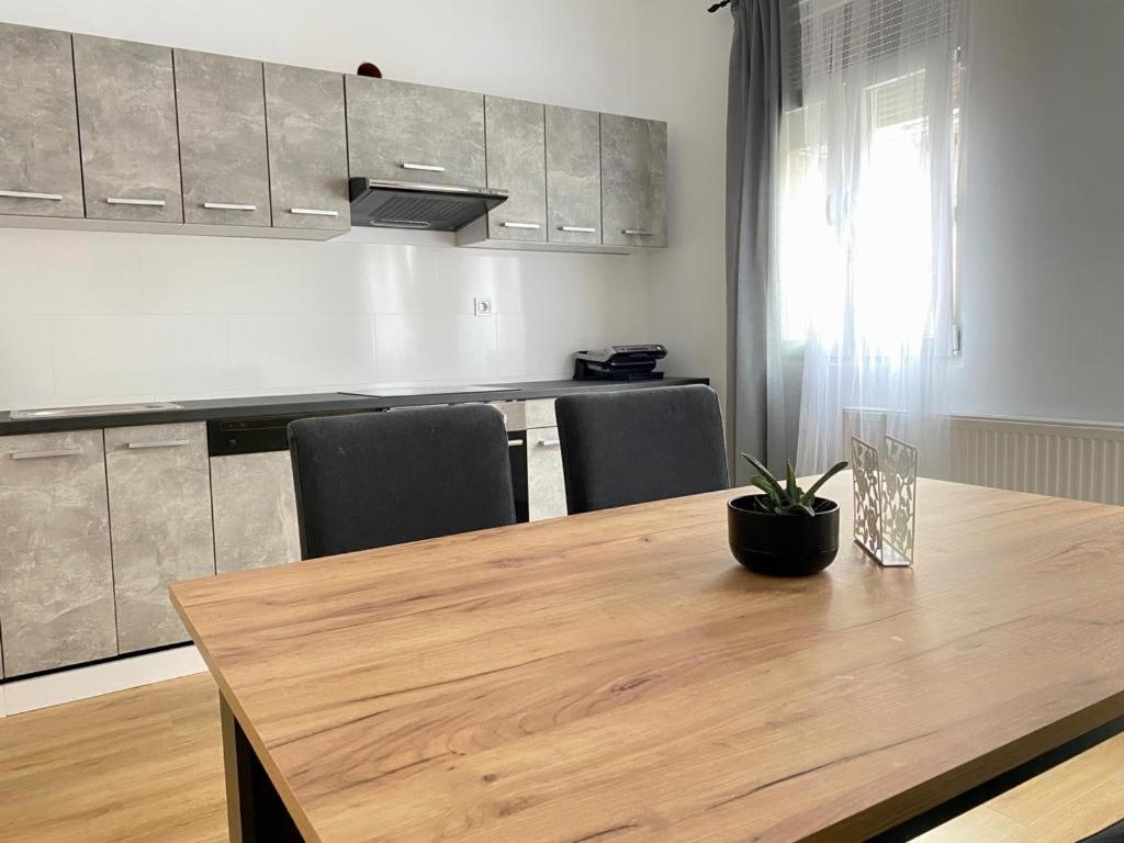 -1-zentral-TraumWohnung-Rhein