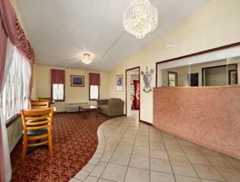 Knights Inn - Tucker