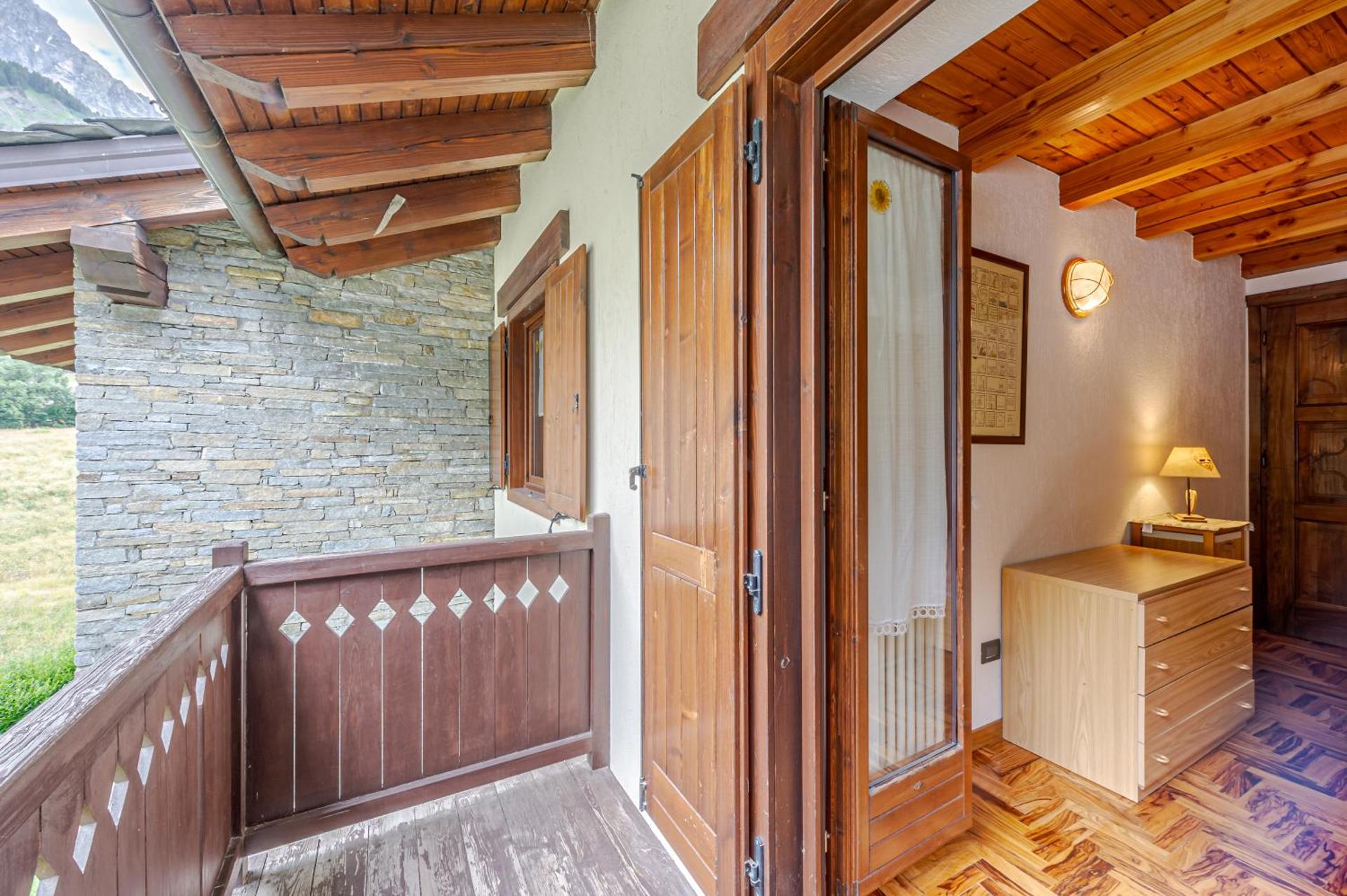 CASA BEATRICE - Wifi, Parcheggio e Vista Montagna - COUR 0231