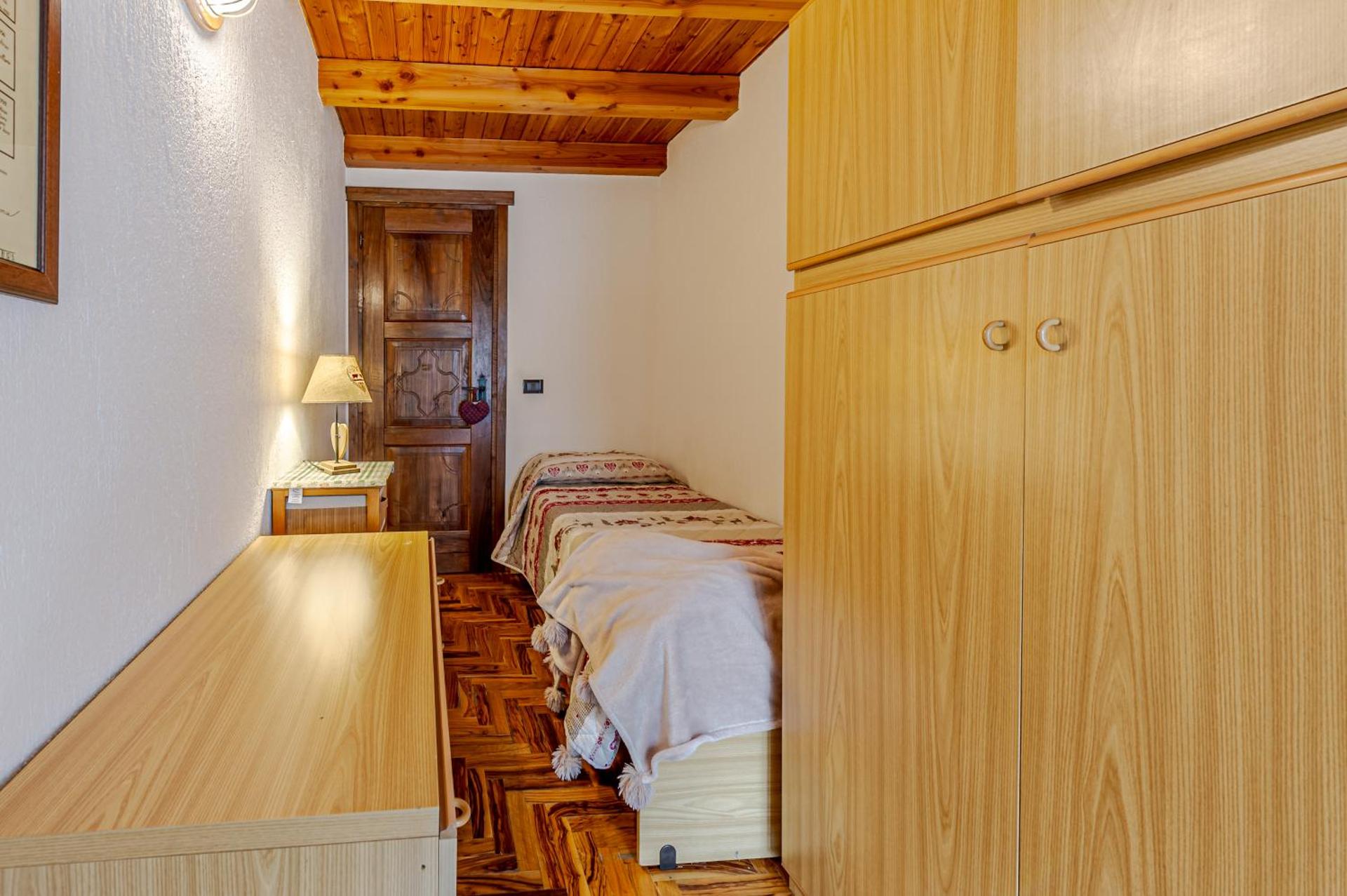 CASA BEATRICE - Wifi, Parcheggio e Vista Montagna - COUR 0231