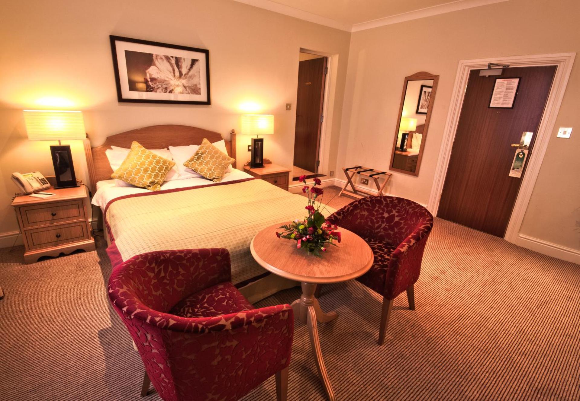 Photo of the whole room