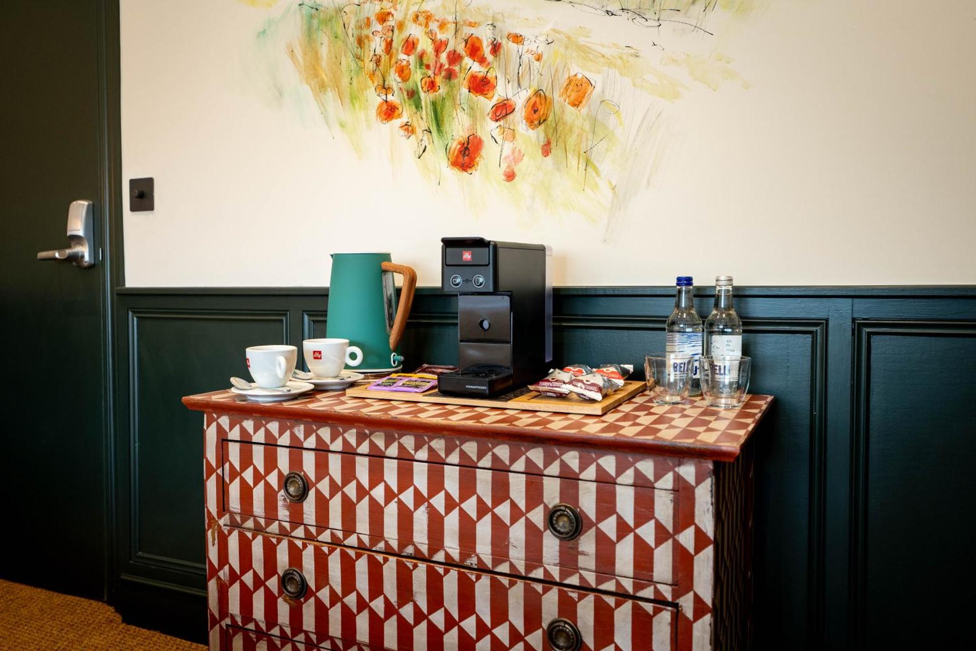 Coffee/tea facilities