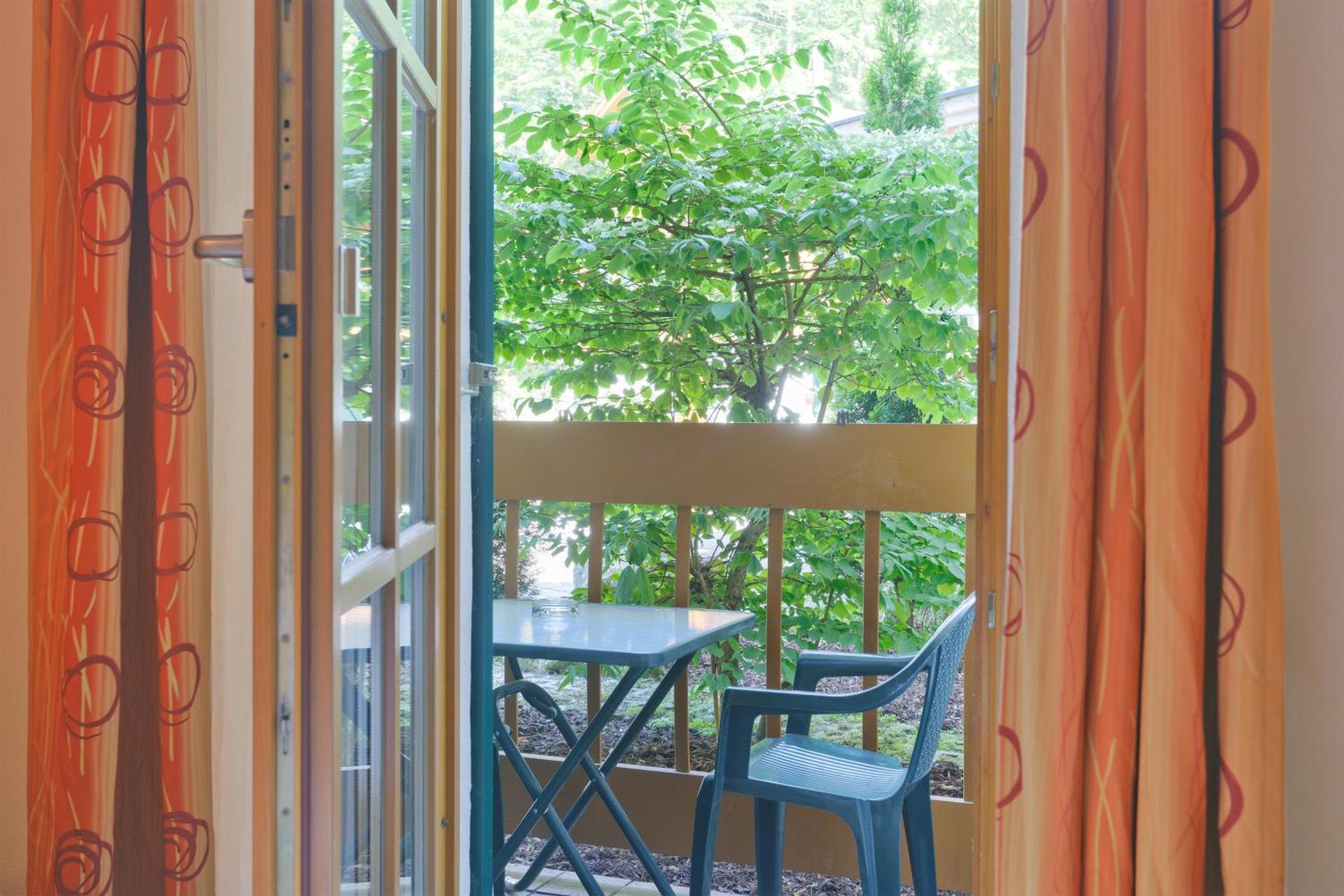 Standard Twin Room with Balcony or Terrace