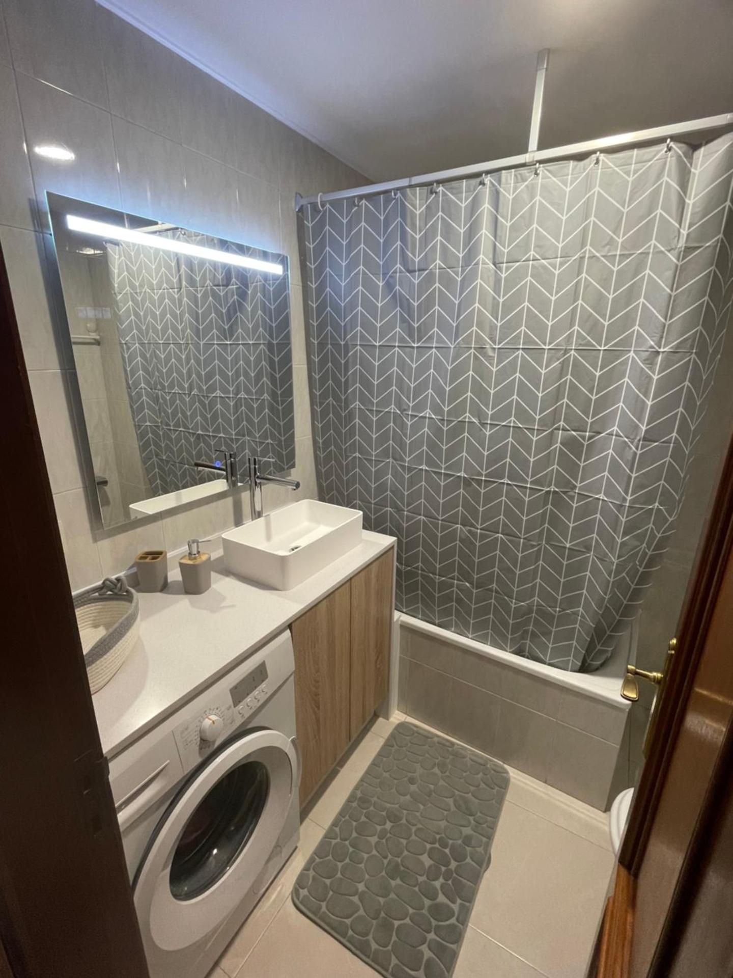 Apartamentos Demar Luis Casais