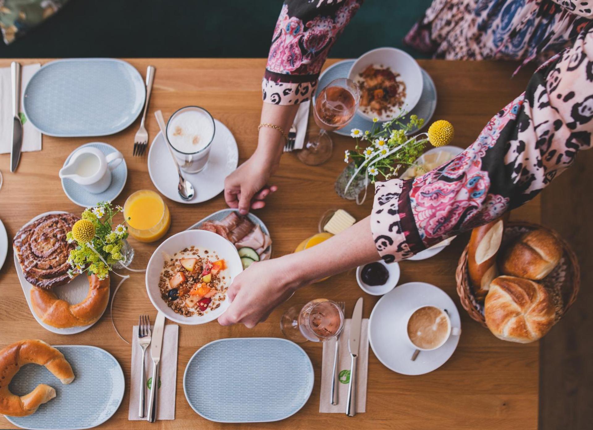 Restaurant/places to eat