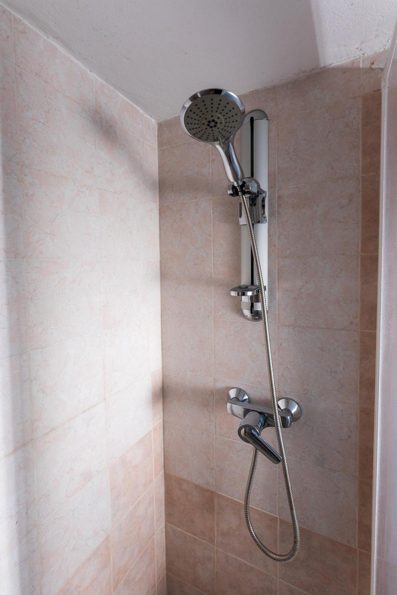 Comfort Triple Room with Shower