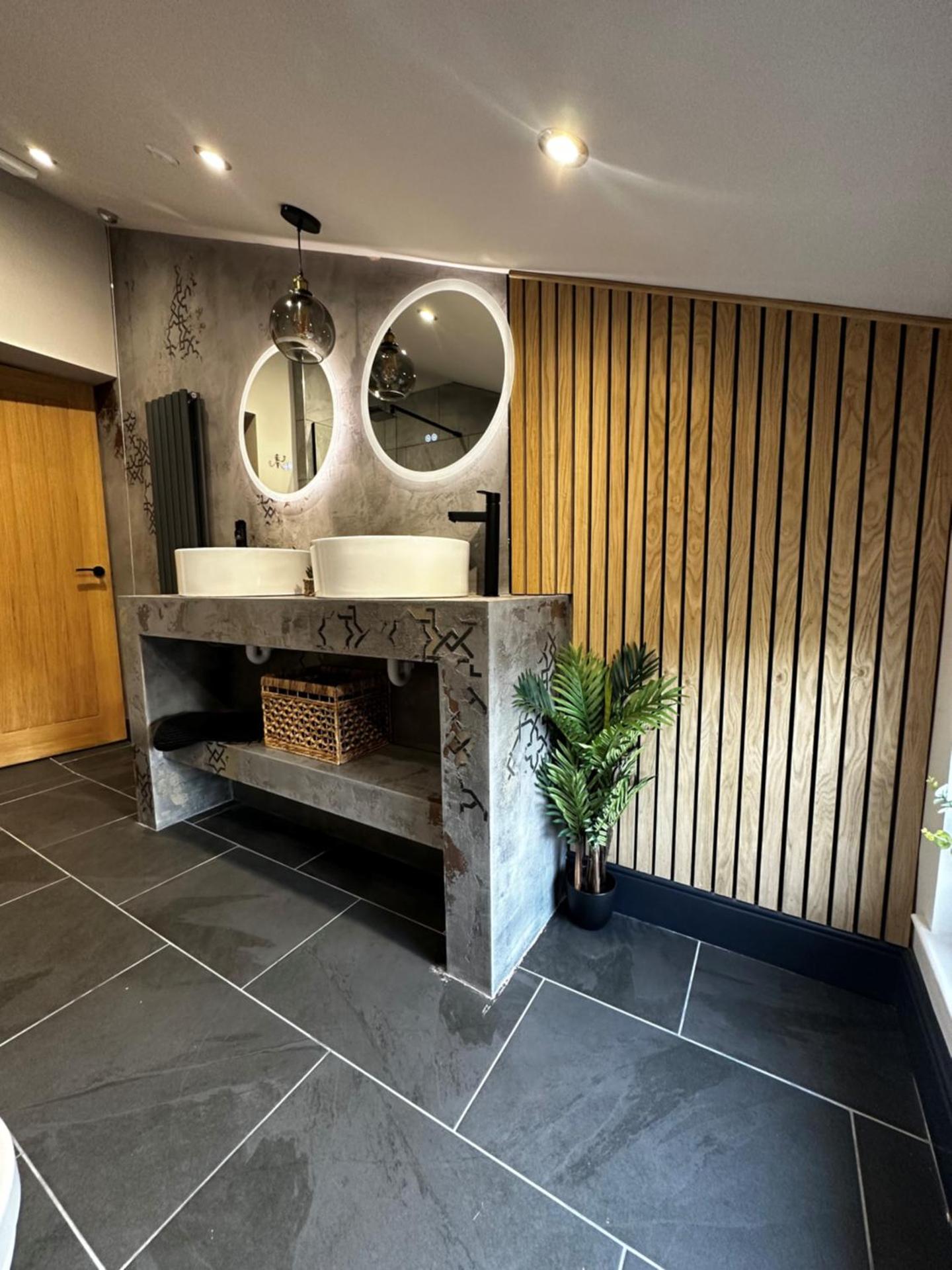 Stunning Town Center Cottage with hot tub