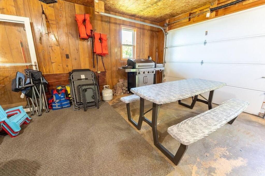 Beautiful home on Lake Michigan, near Escanaba