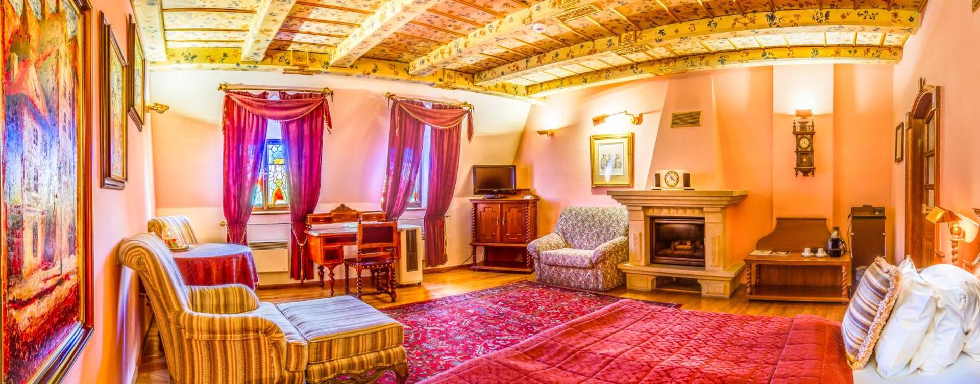 Photo of the whole room