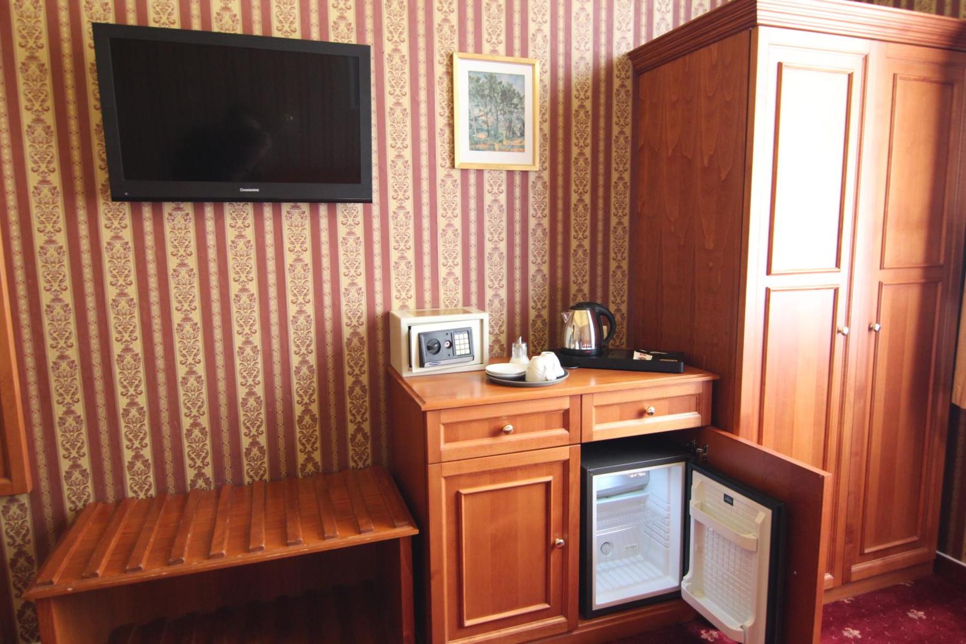 Coffee/tea facilities