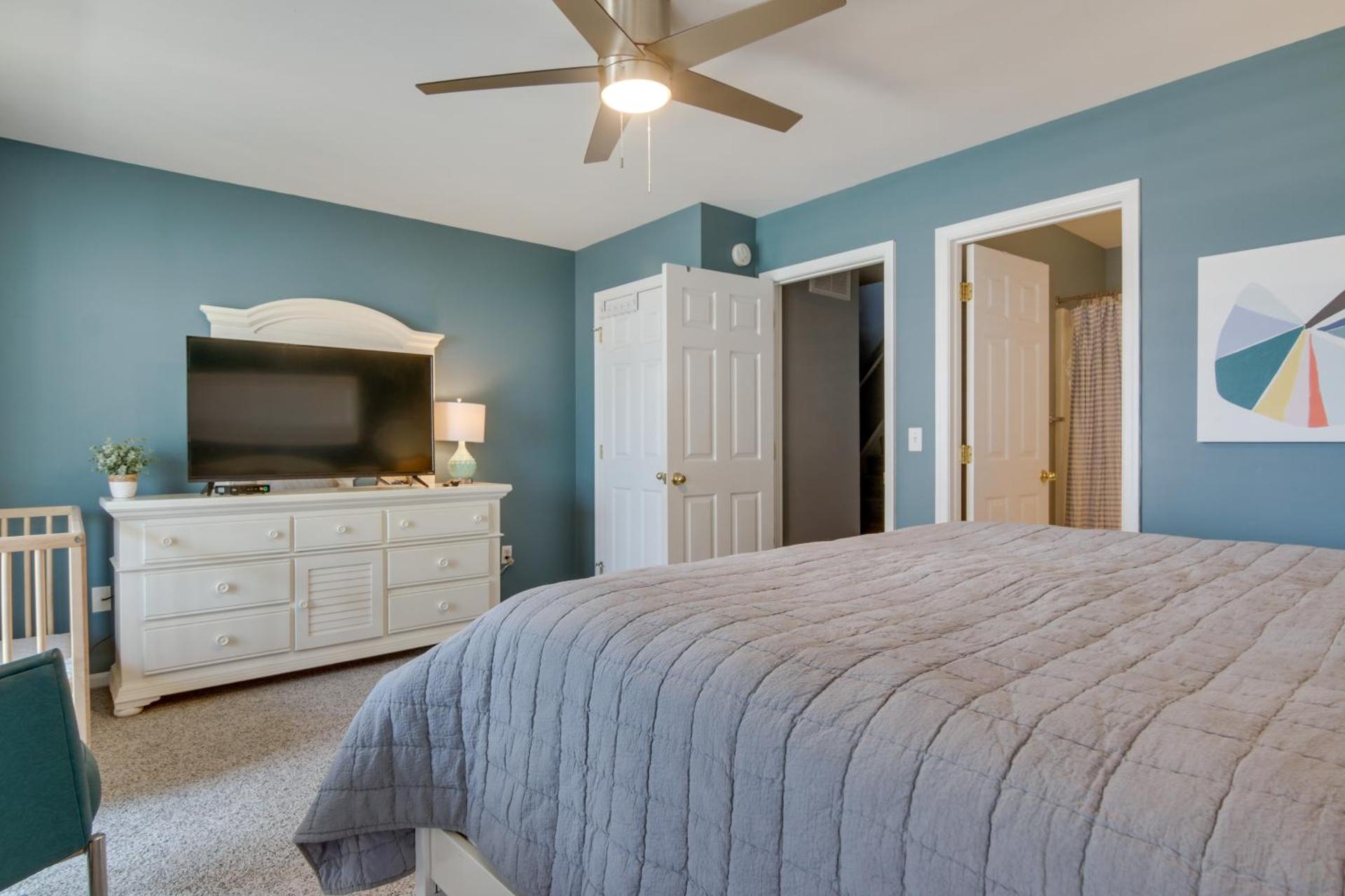 Ocean Block retreat with 5 Balconies in Bethany Beach