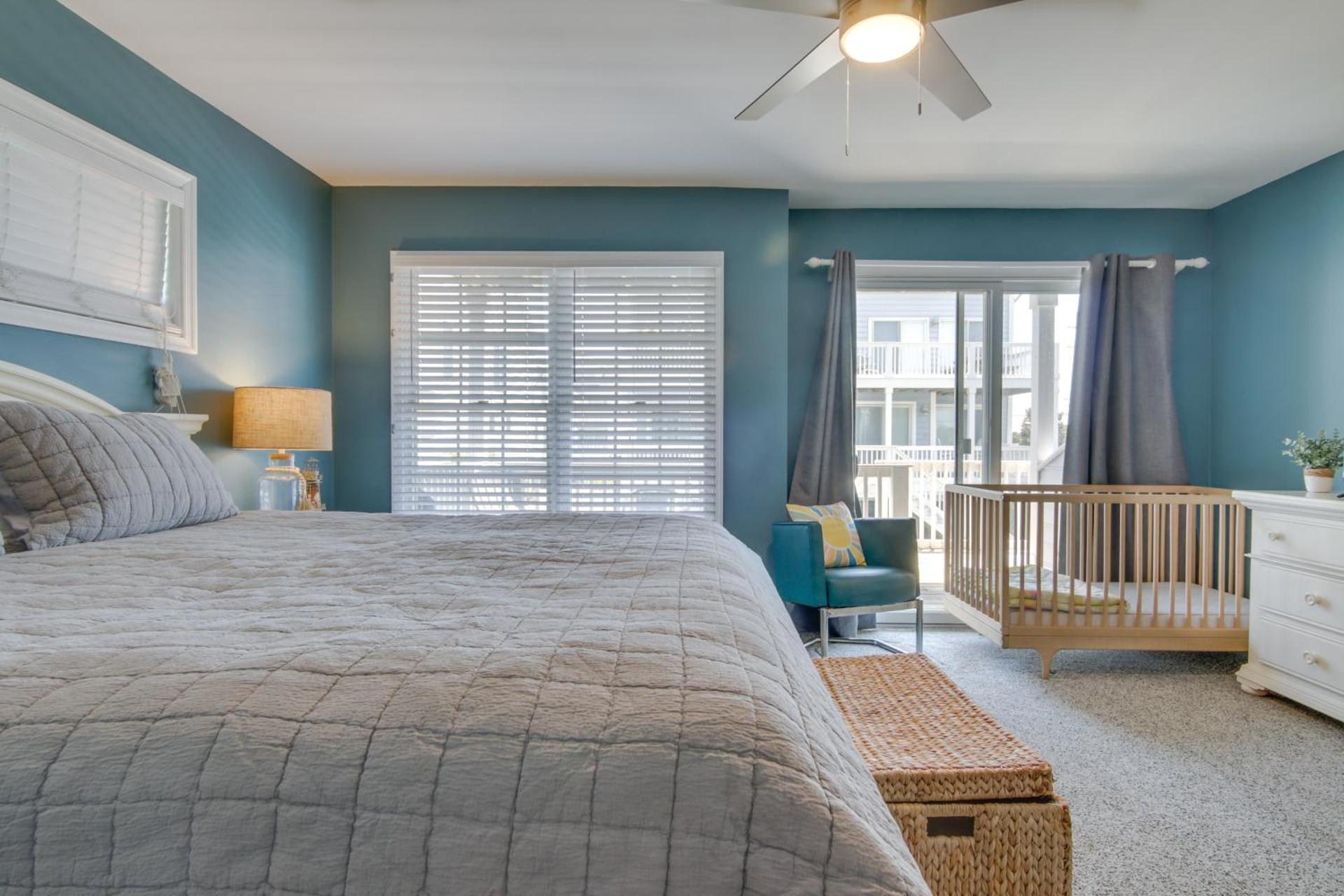 Ocean Block retreat with 5 Balconies in Bethany Beach