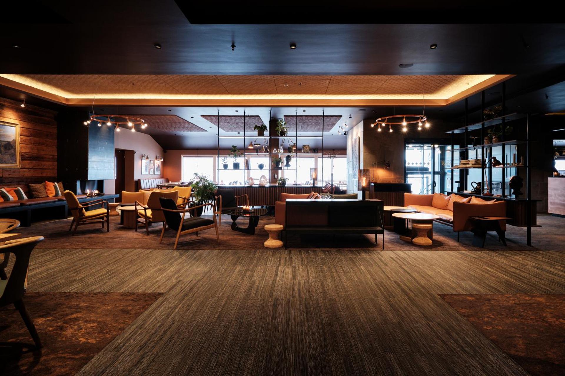 Communal lounge/ TV room