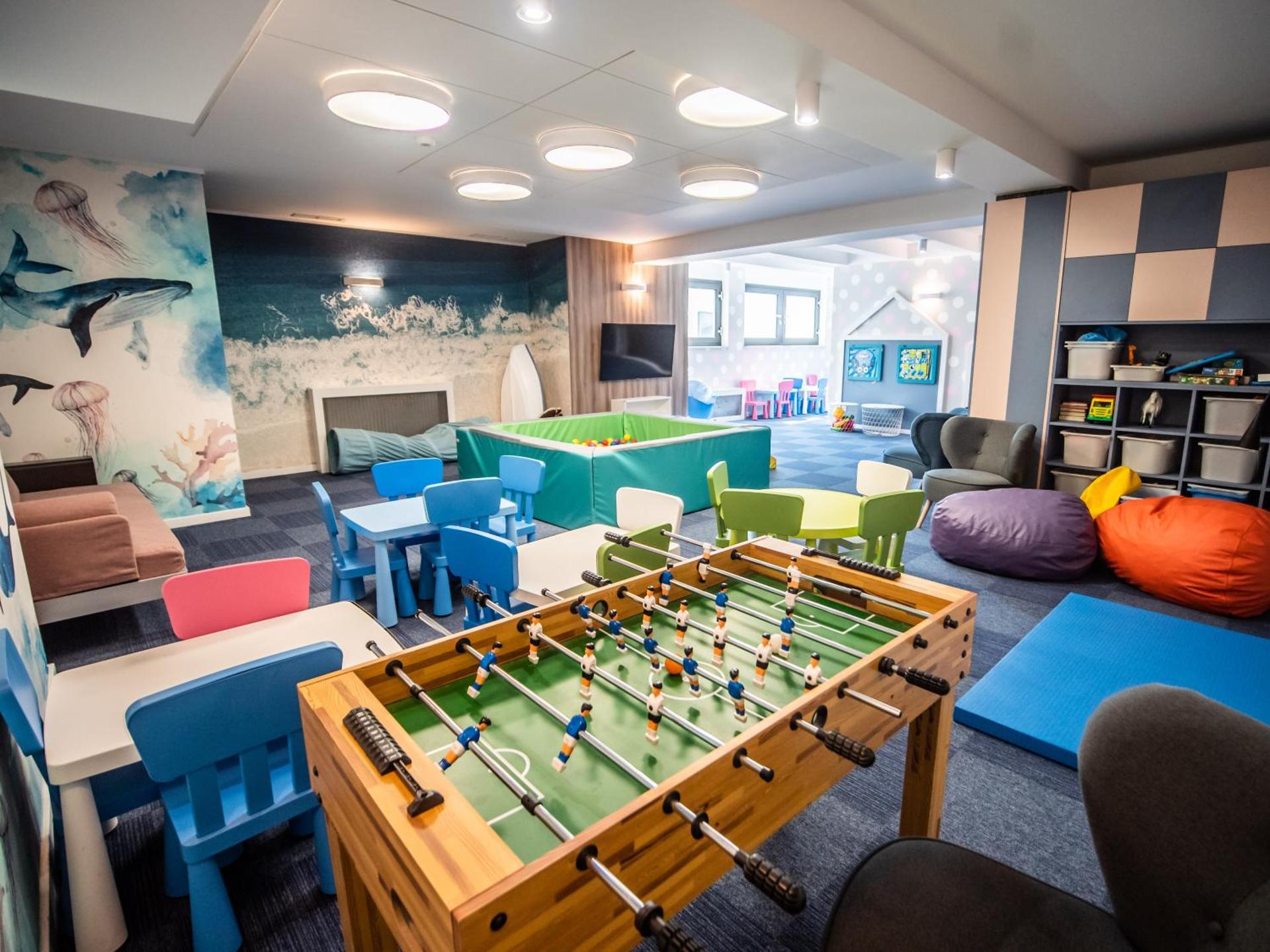 Communal lounge/ TV room