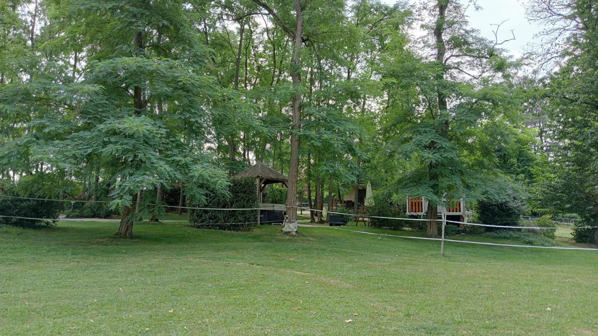 La Fontaine de la Chapinière CW à 5 KM du Zoo Park de Beauval