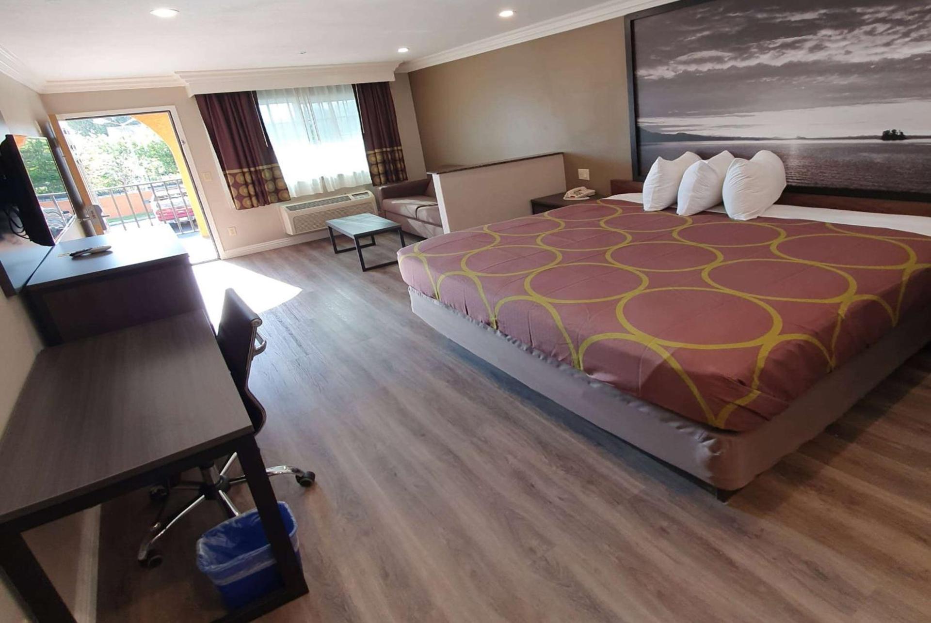 Photo of the whole room