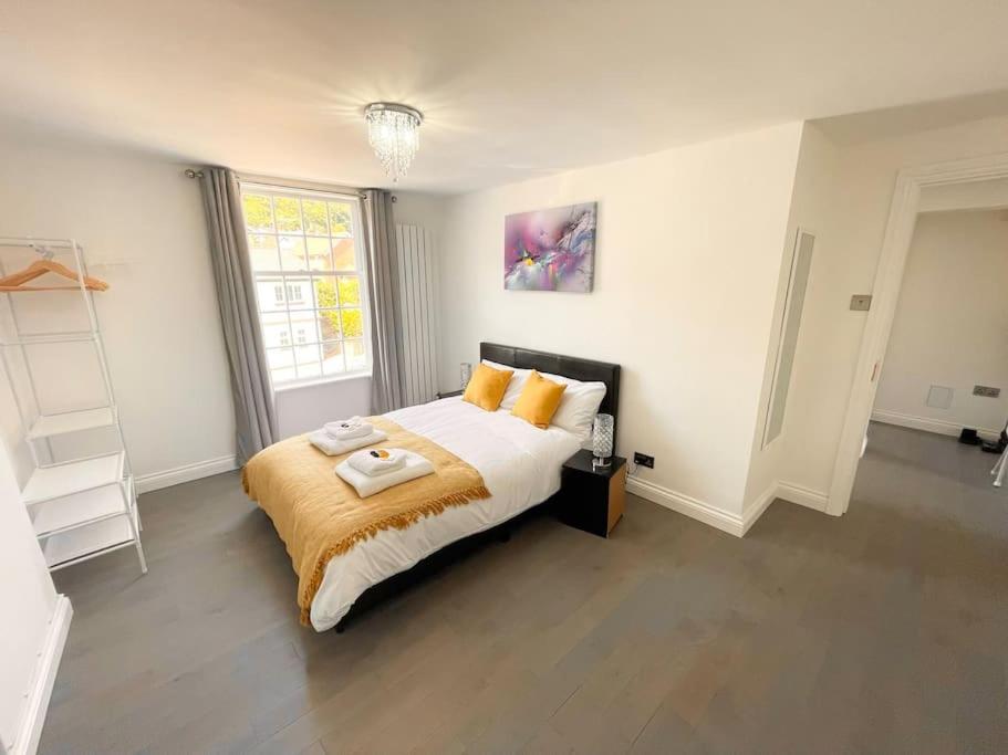 Entire Apartment hosted by Pius