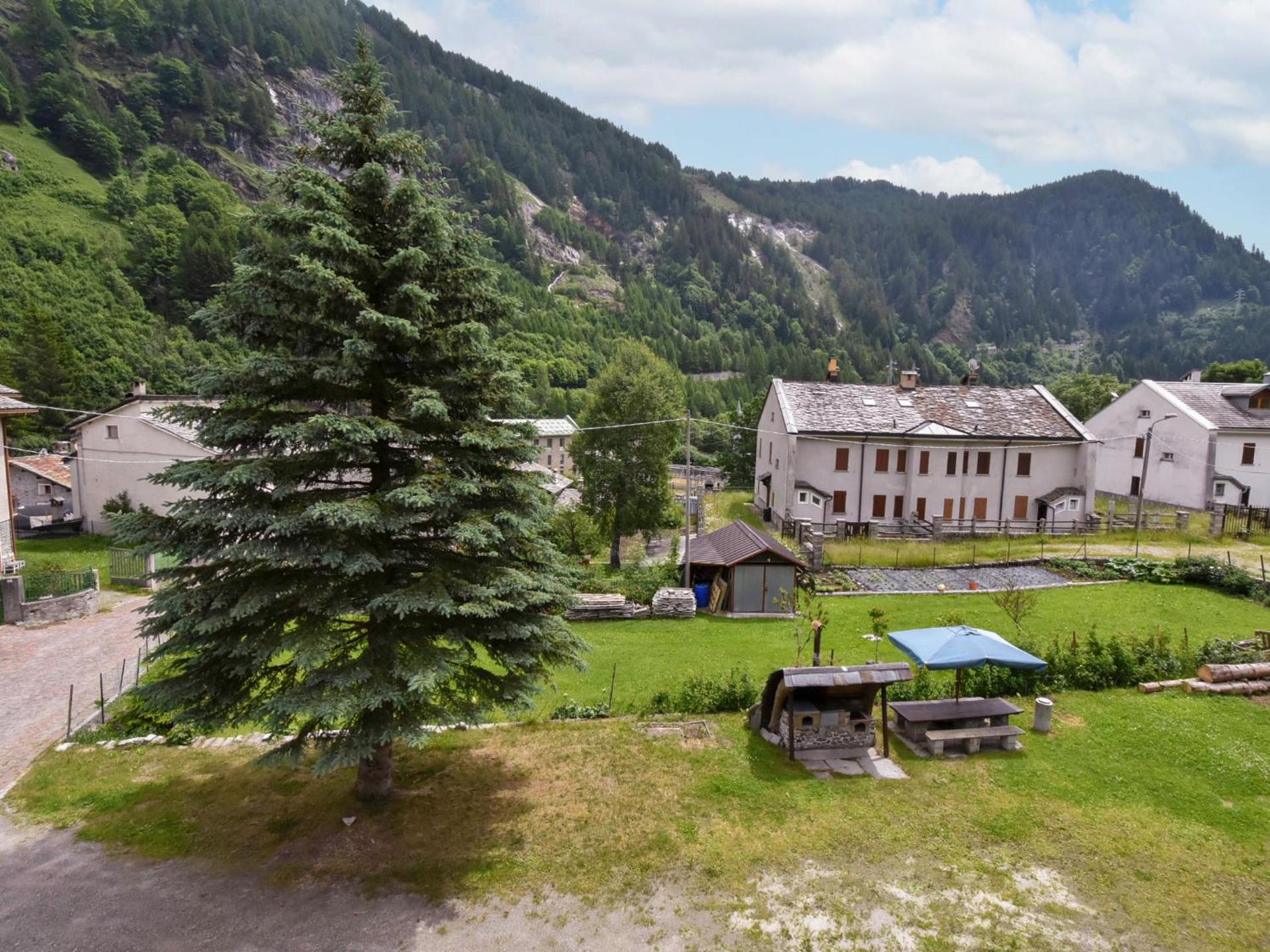 Apartment Isola di Madesimo Apartments-2 by Interhome