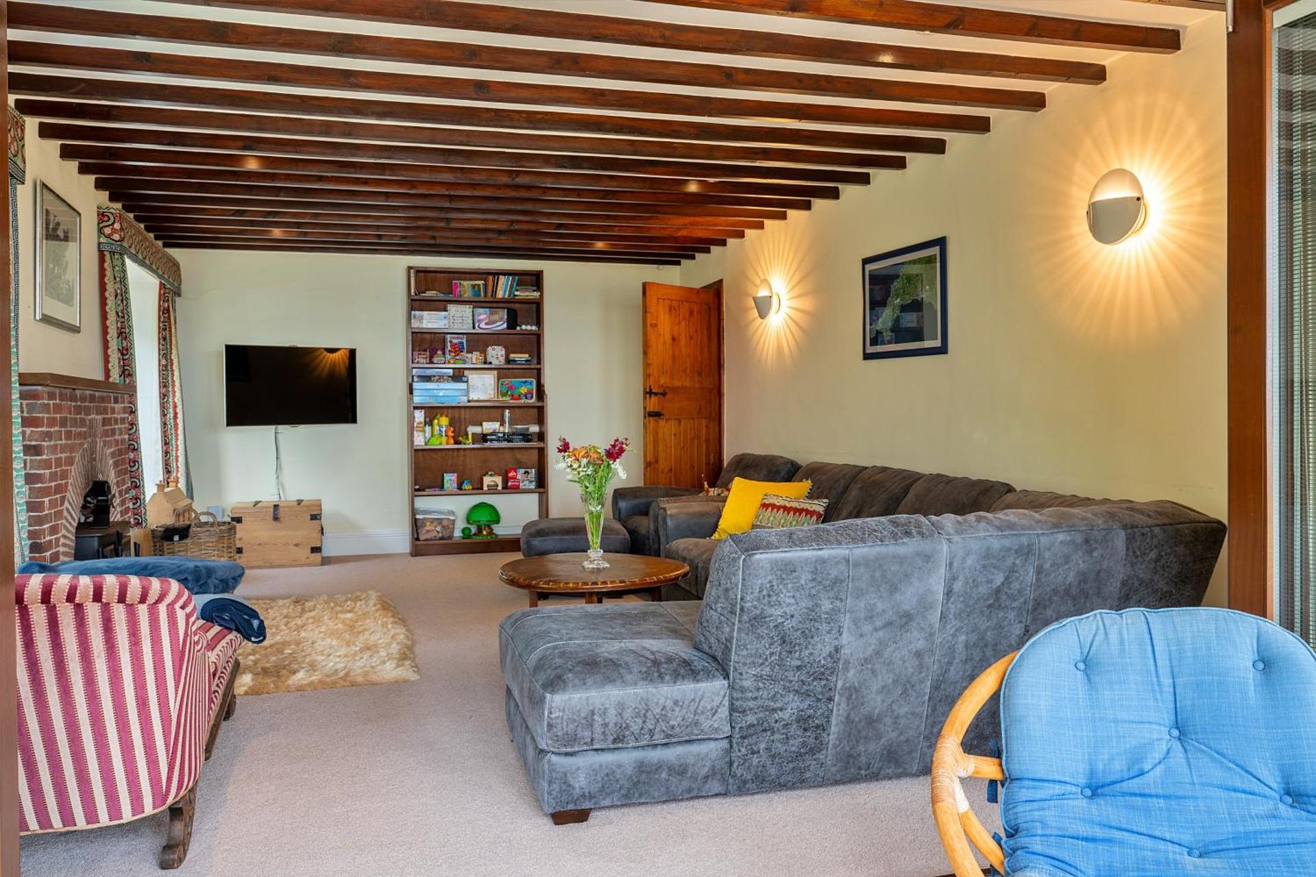 Communal lounge/ TV room