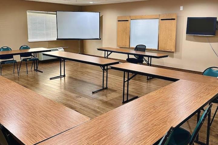Meeting/conference room