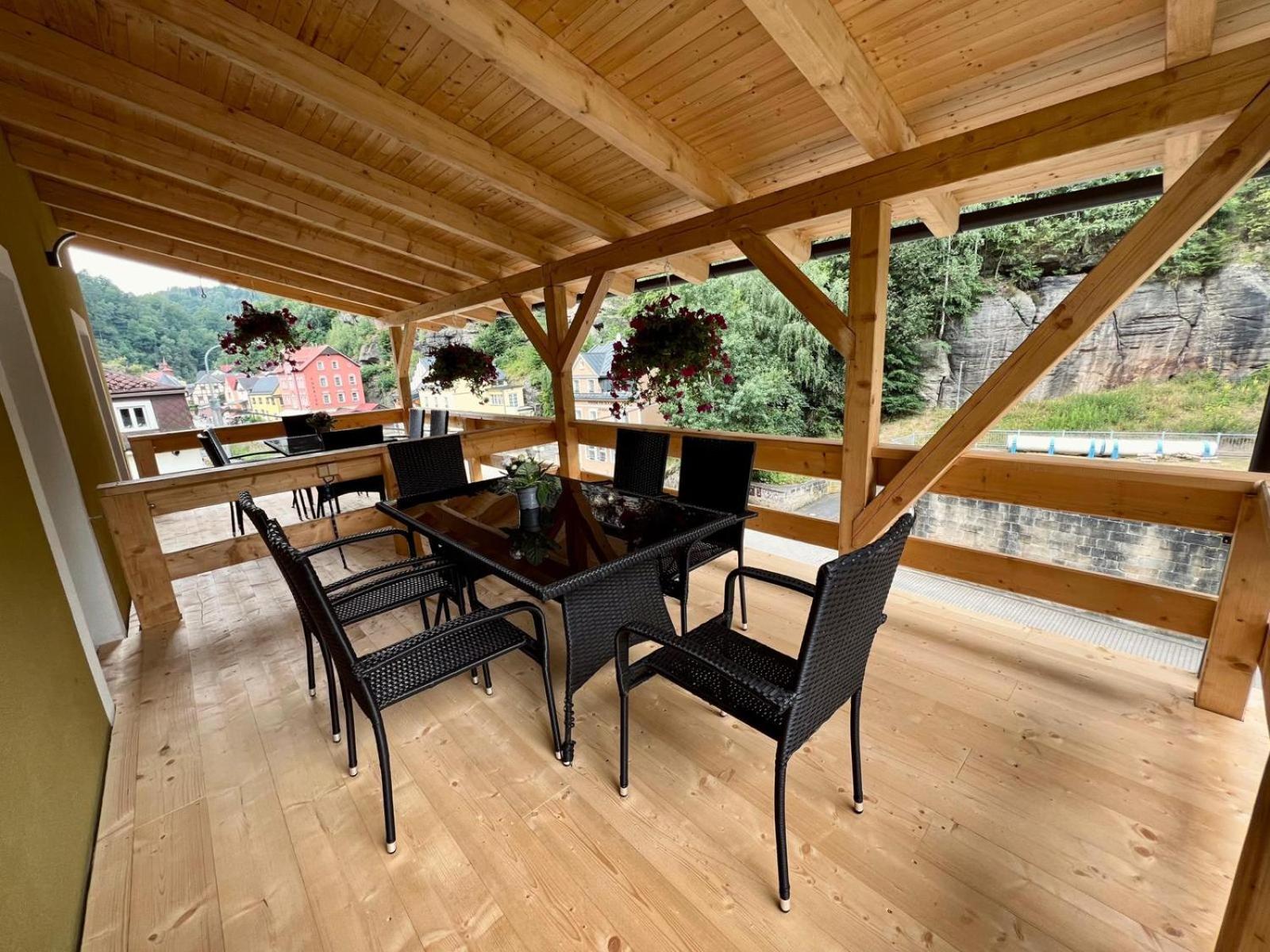 Quadruple Room with Terrace