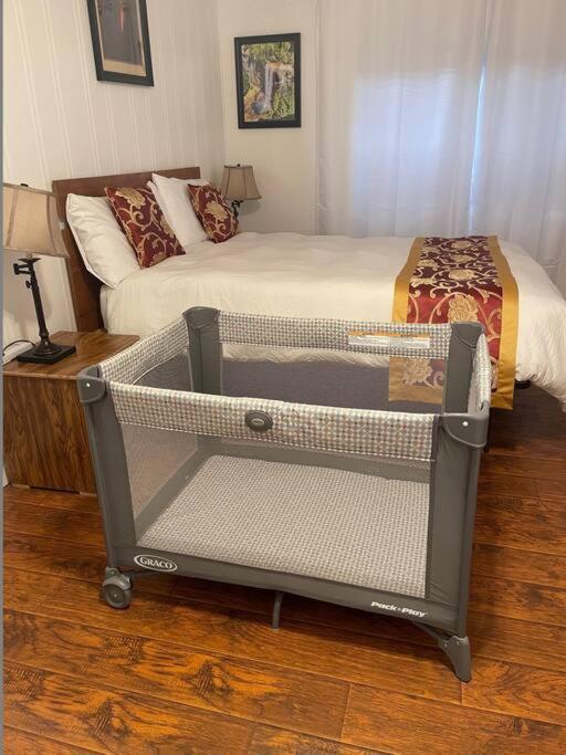 Green Cabin in Midpines