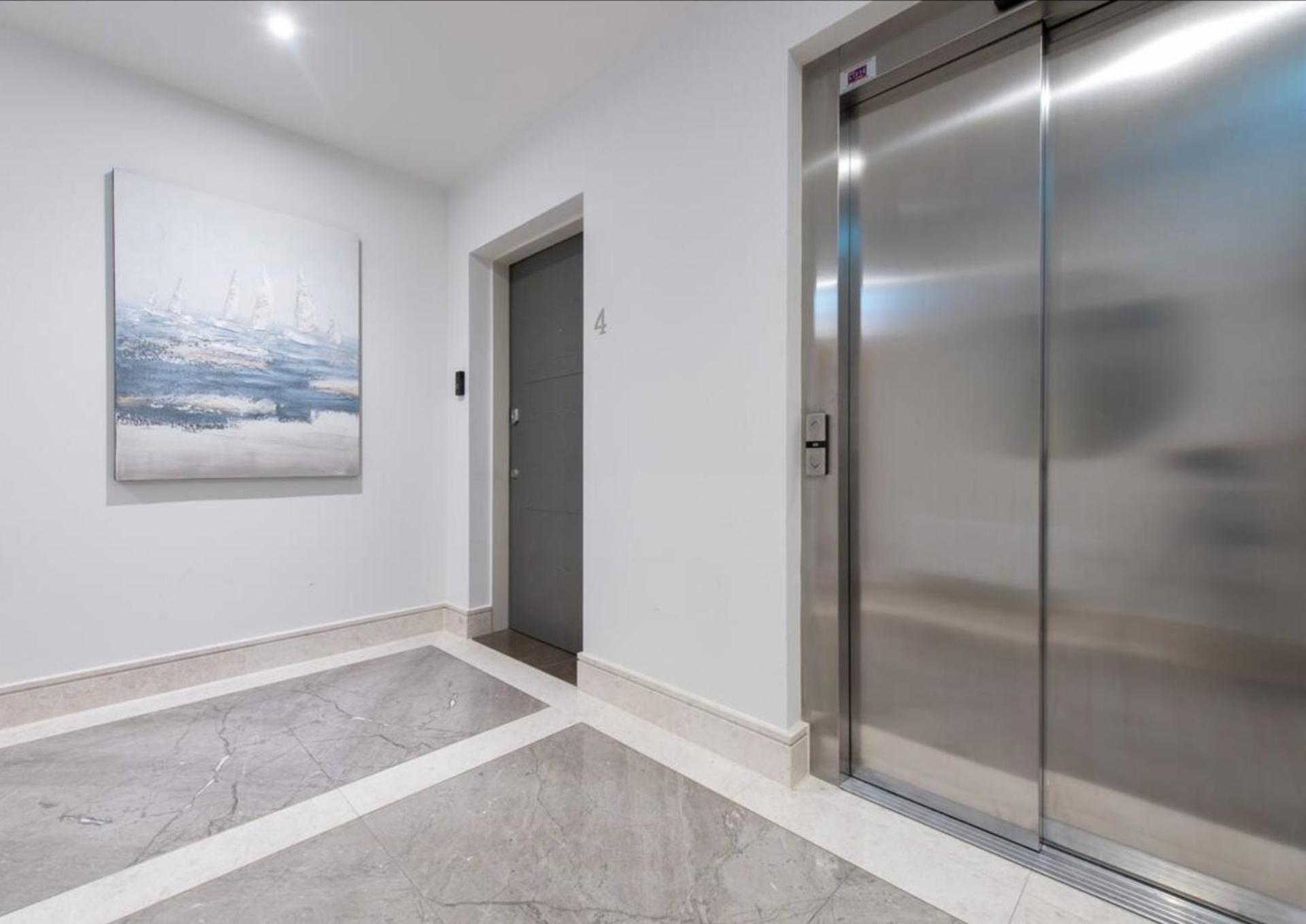 2BD, 2BA Urban Oasis CHCL F4