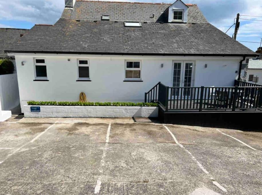 Room 3 Hotel style Double bedroom in Marazion