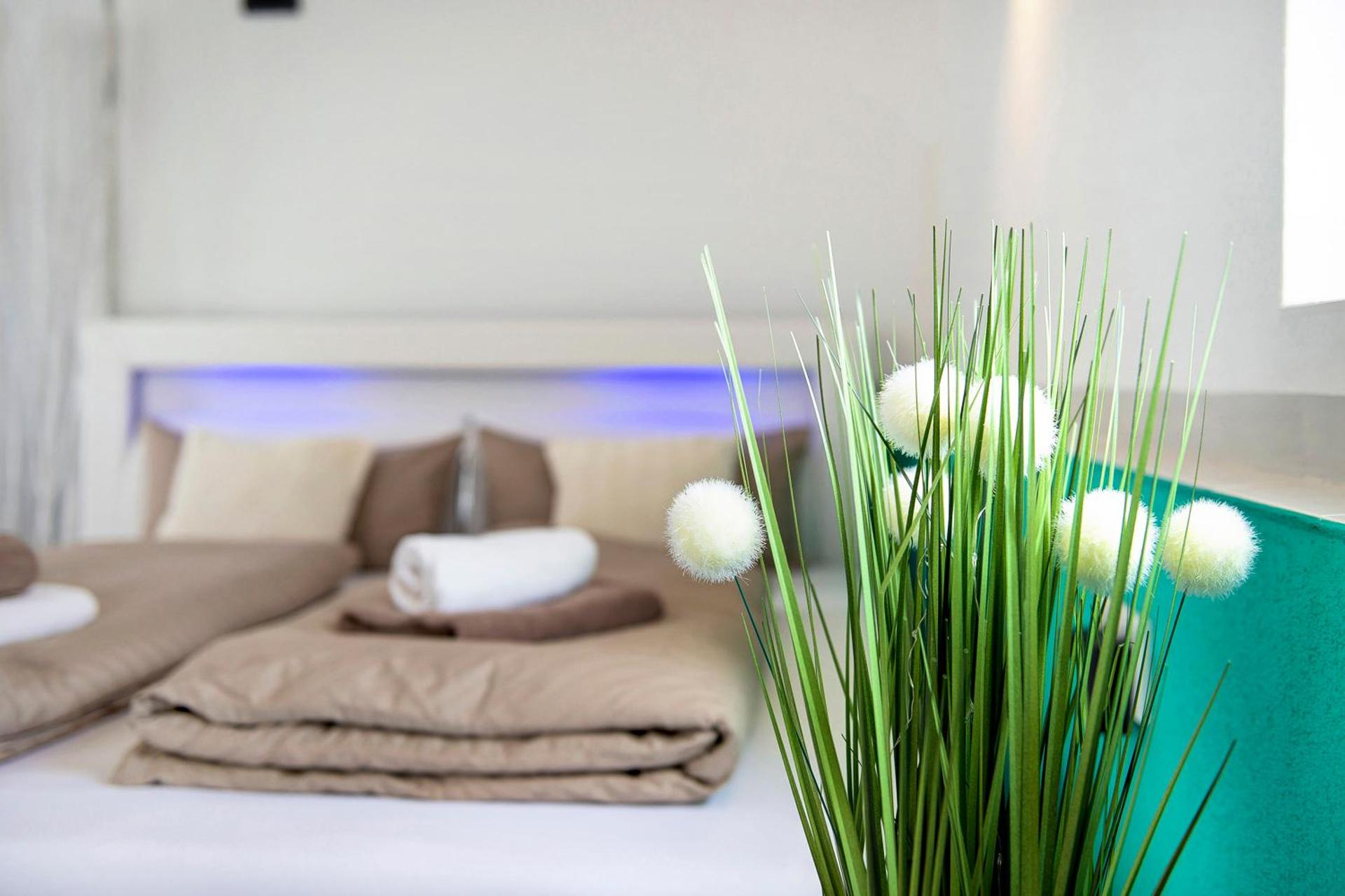 Spawo mit Sauna und Whirpool