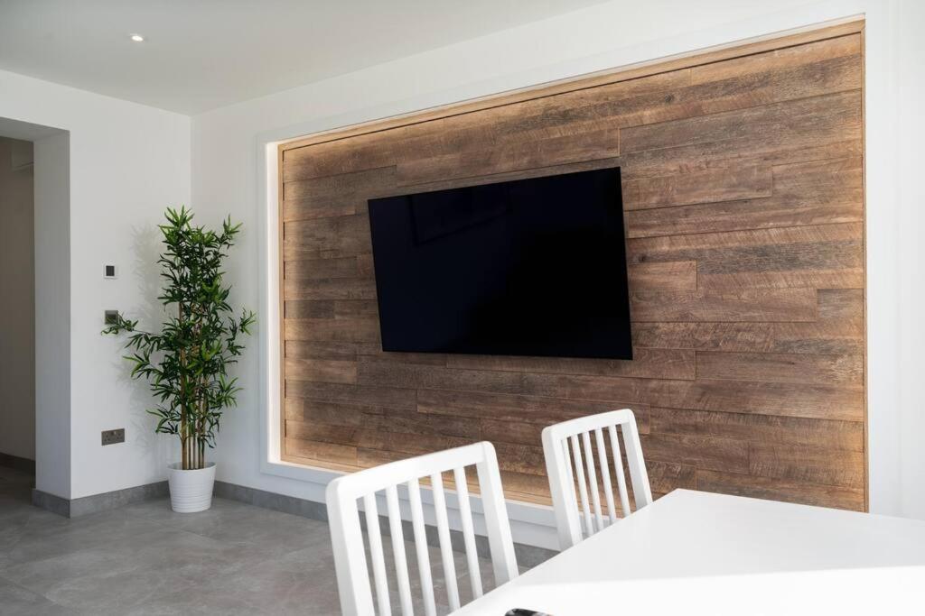 Stunning new 1 bed apartment in Marazion.