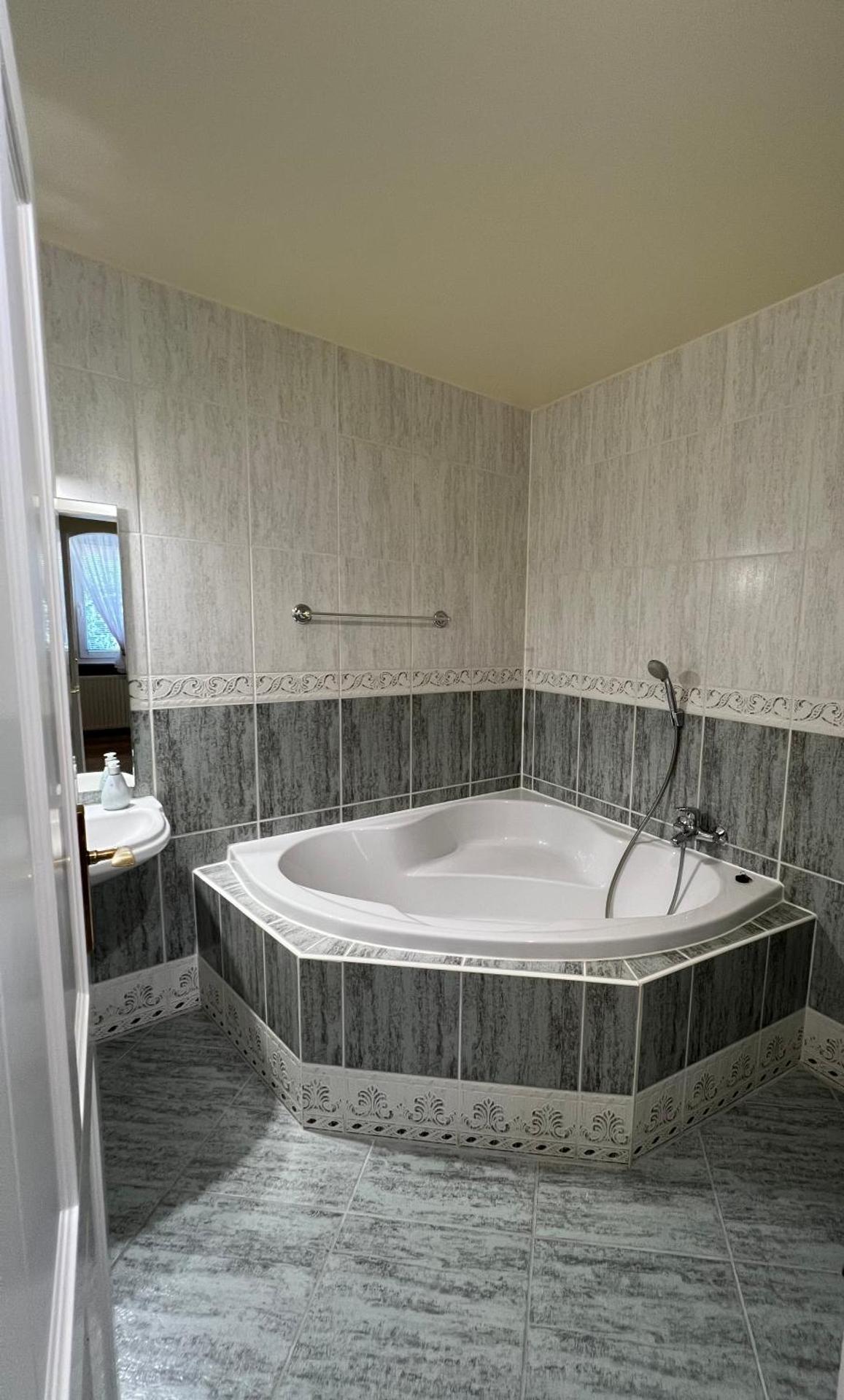 Holler Vendégház II.