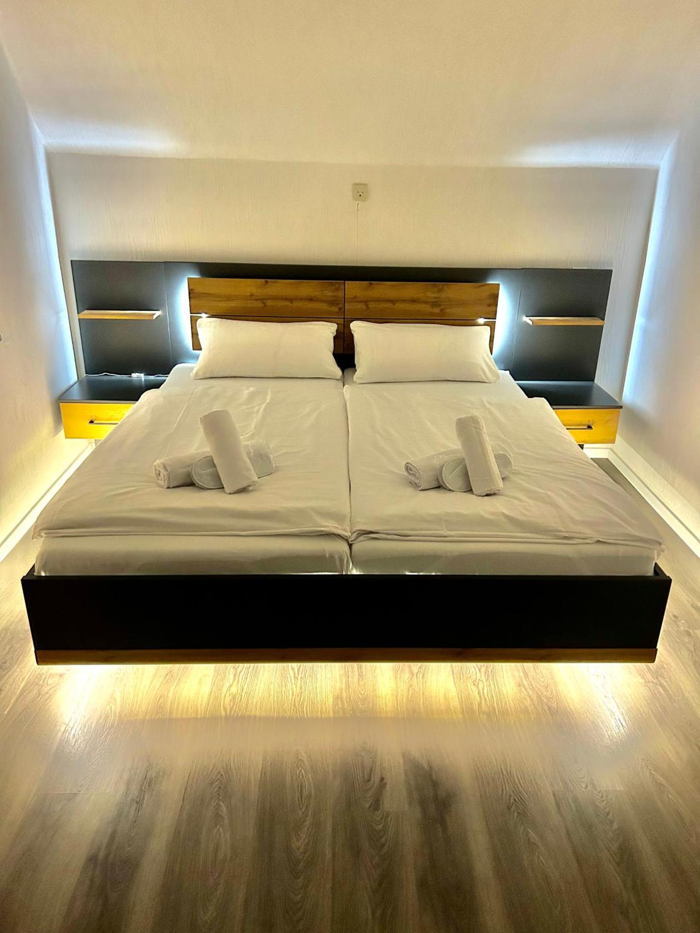 Riverside Airport Hotel