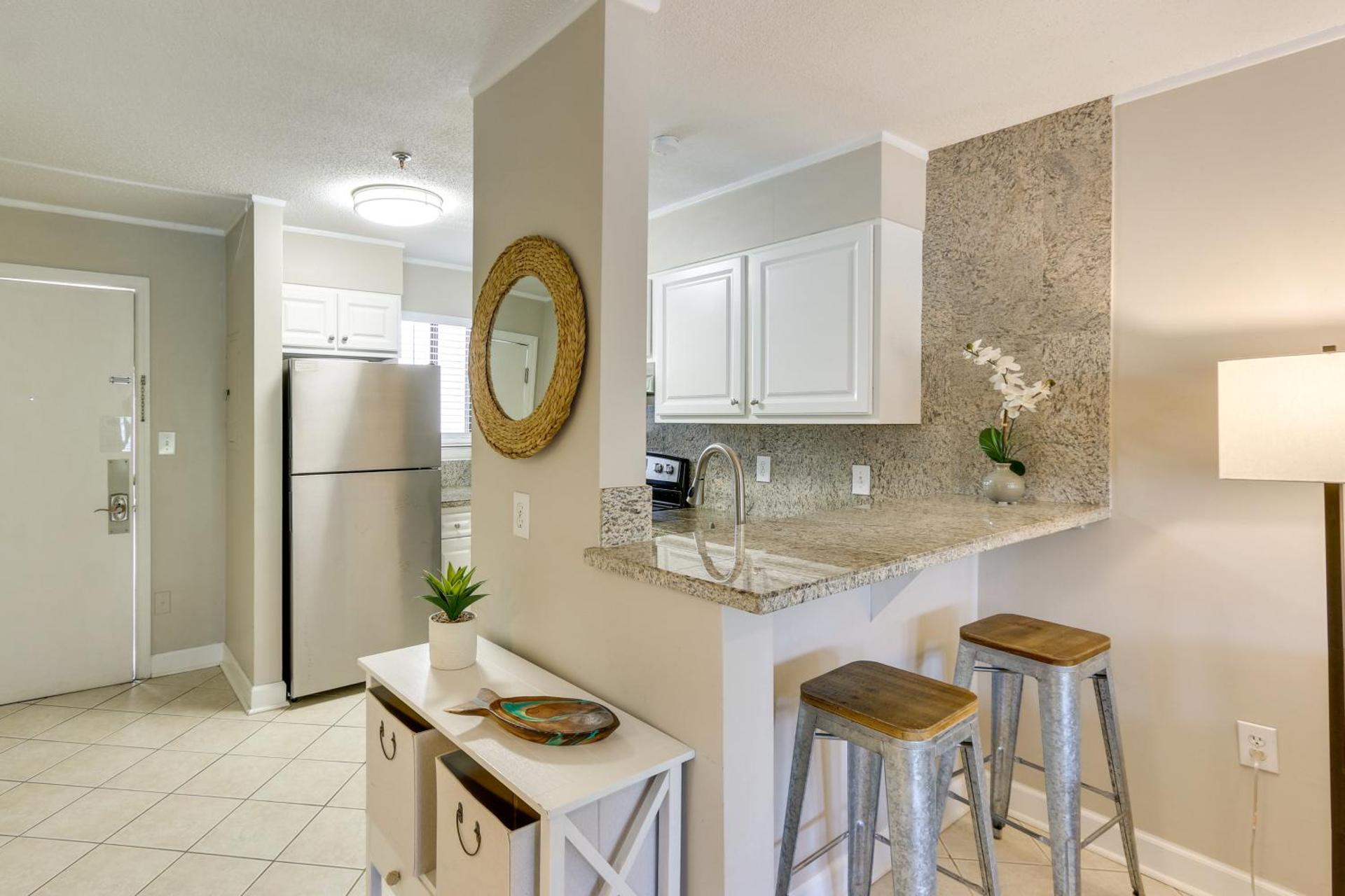 Pools, Beach Access South Carolina Retreat!