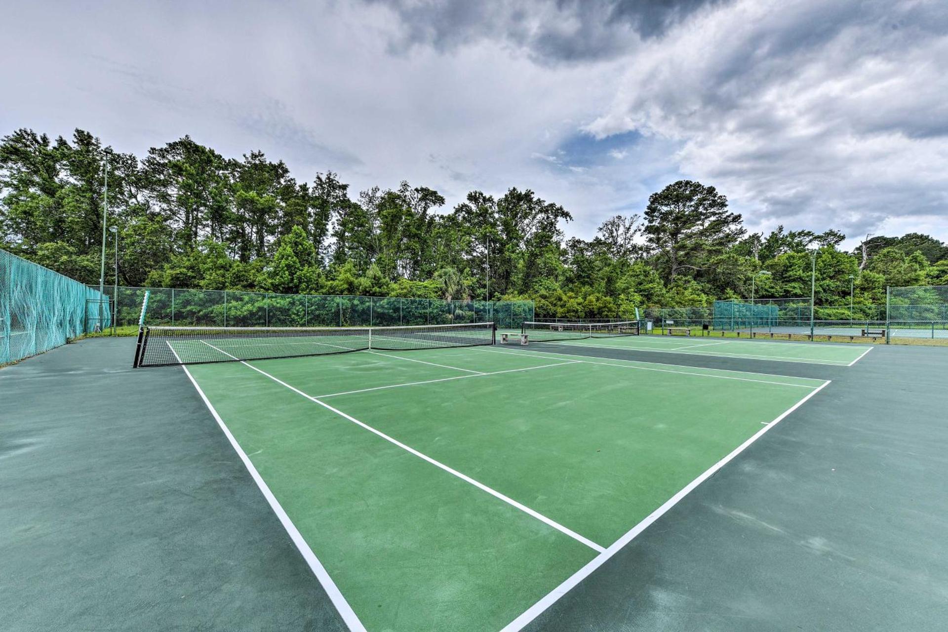 Pools, Beach Access South Carolina Retreat!