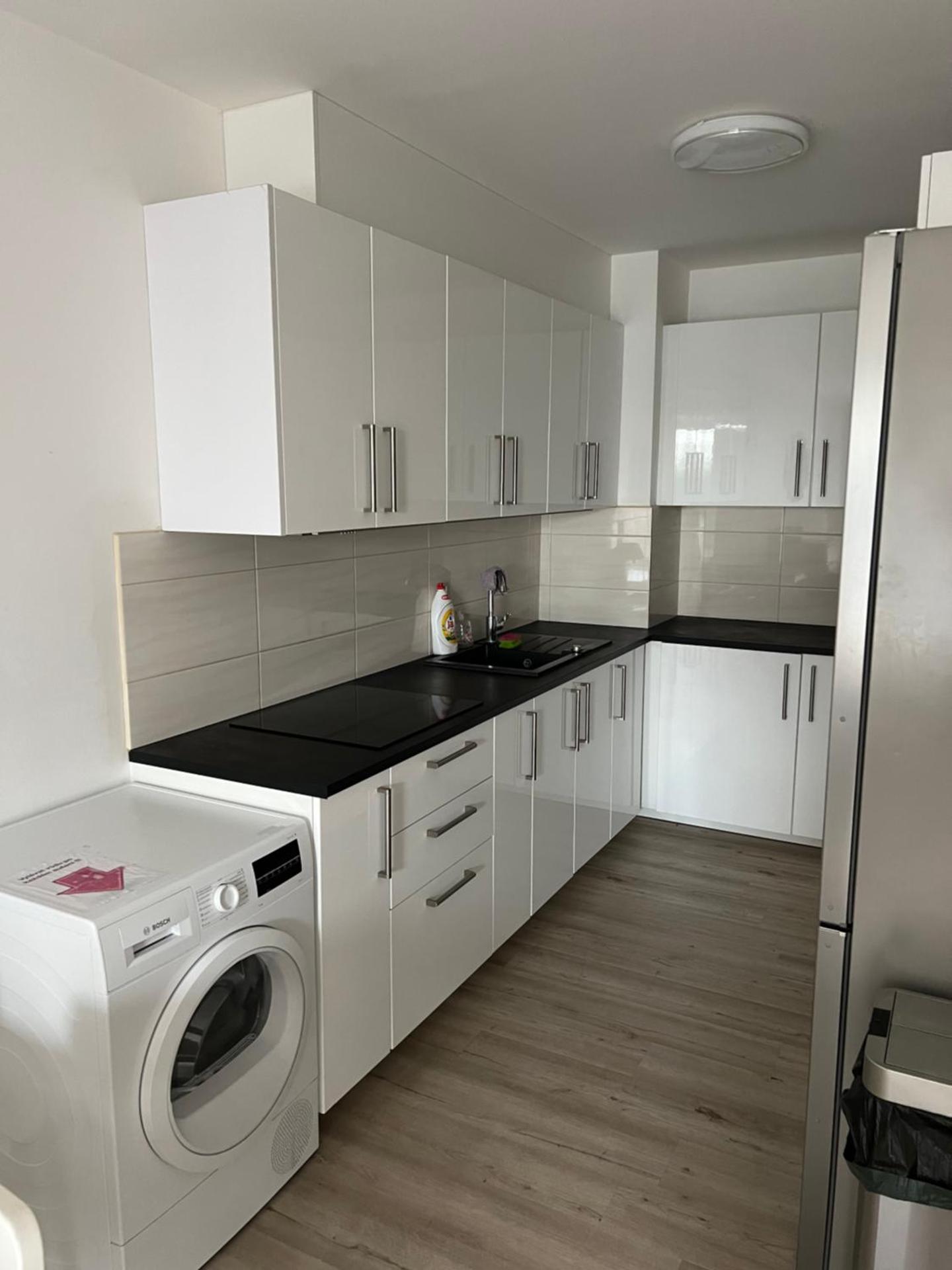 Beautiful 2 Bedroom Apartment