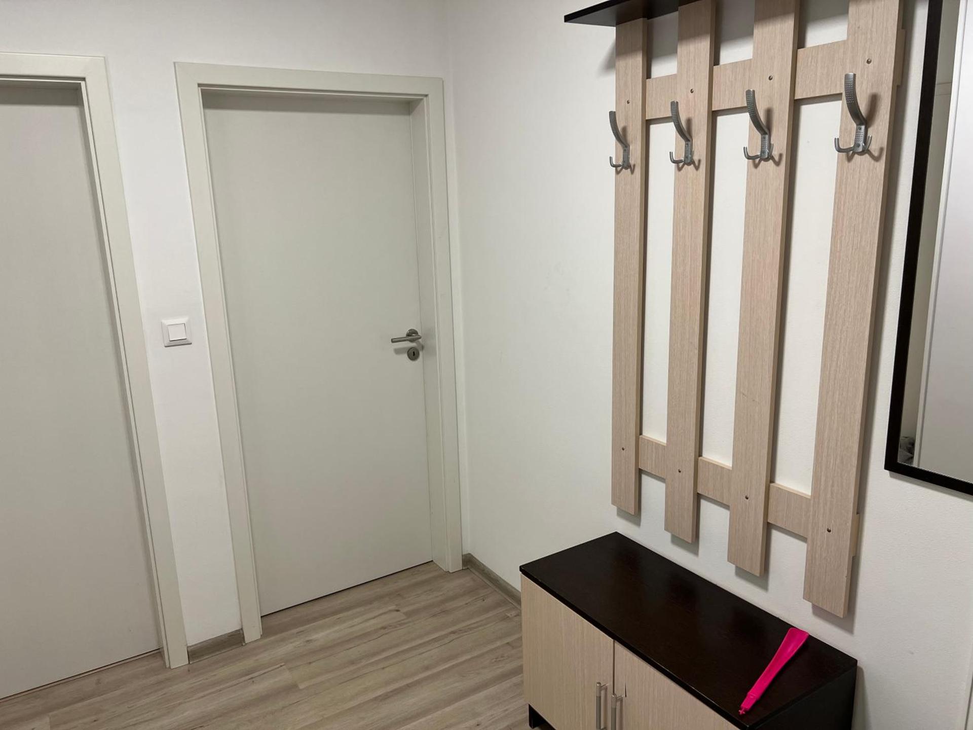 Beautiful 2 Bedroom Apartment