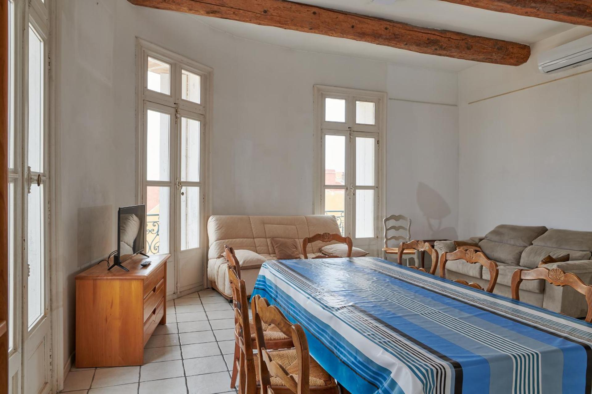 Grand Appartement Au Coeur de Sète