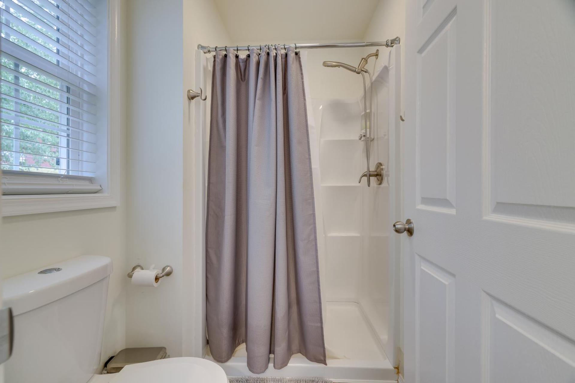 7 Mi to Camelback Mtn Chic Penn Estates Home