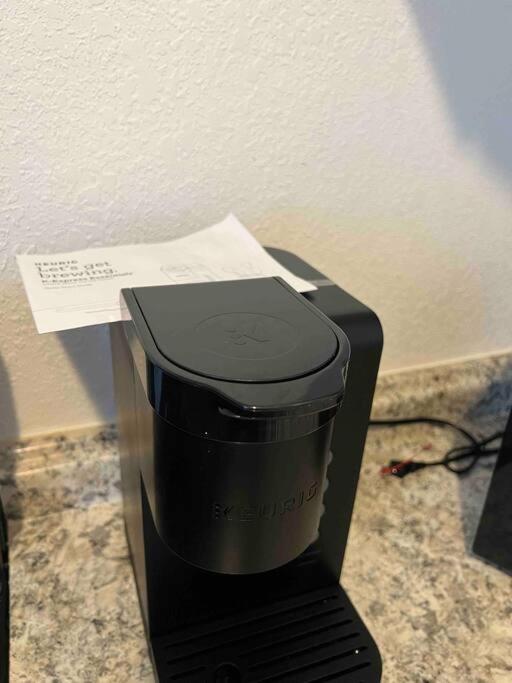 Lovely historic apt near Amelia Arena + Hyde Park