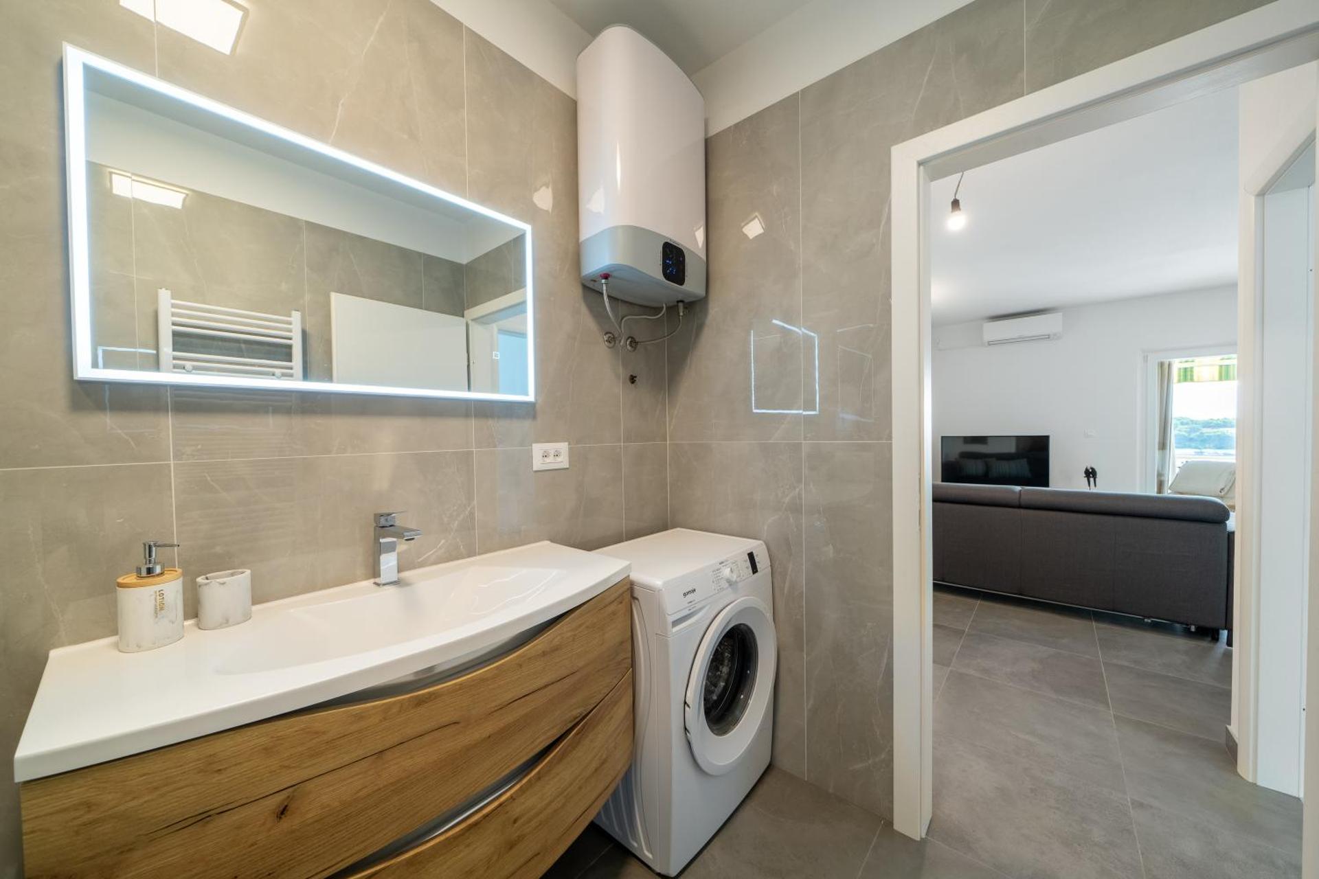 Apartment with Sea View