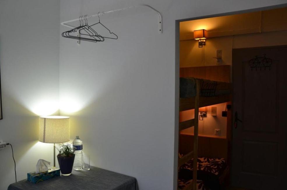 Bunk Bed in Mixed Dormitory Room