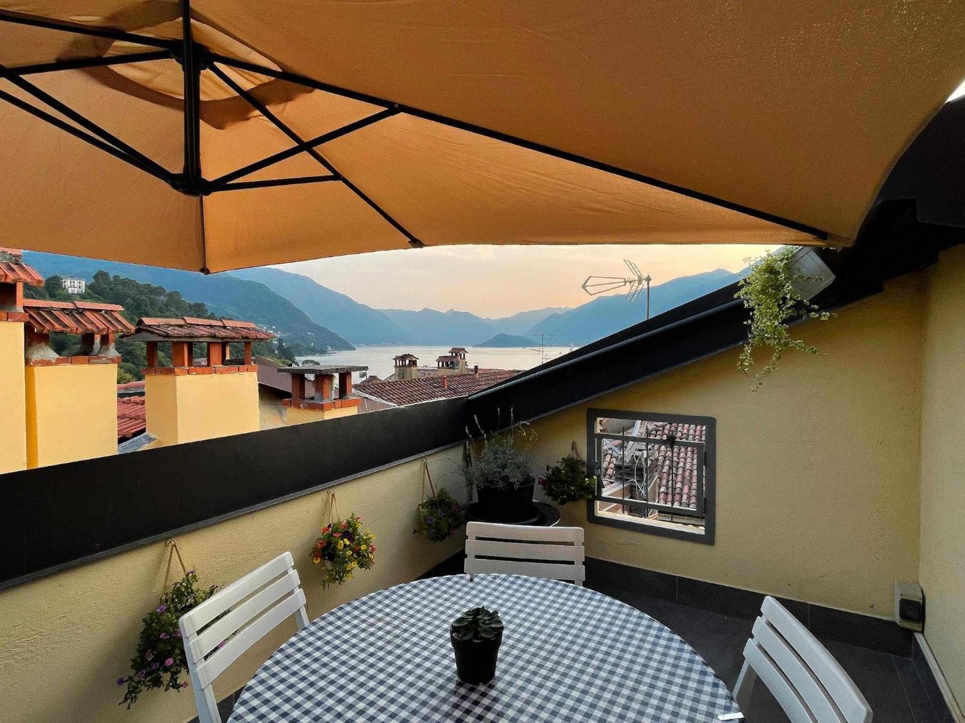 Skyway apartment with private lake view terrace