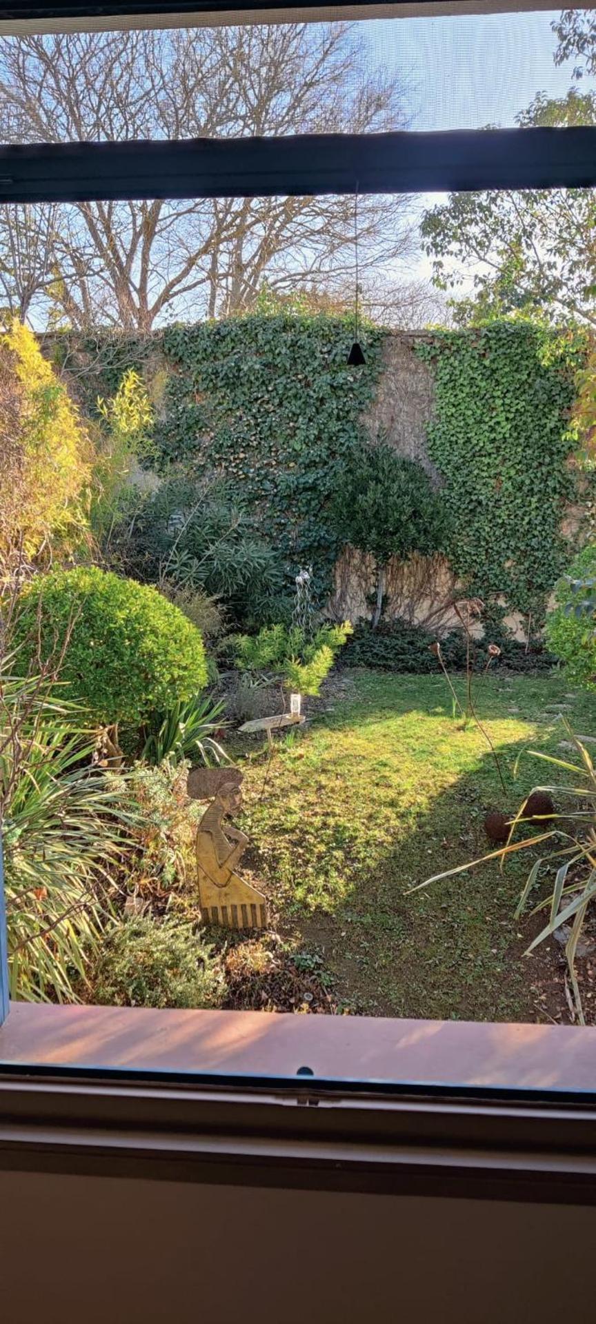 Chambre côté jardin dans maison Art Déco Toulouse
