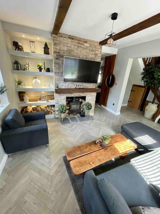 Communal lounge/ TV room