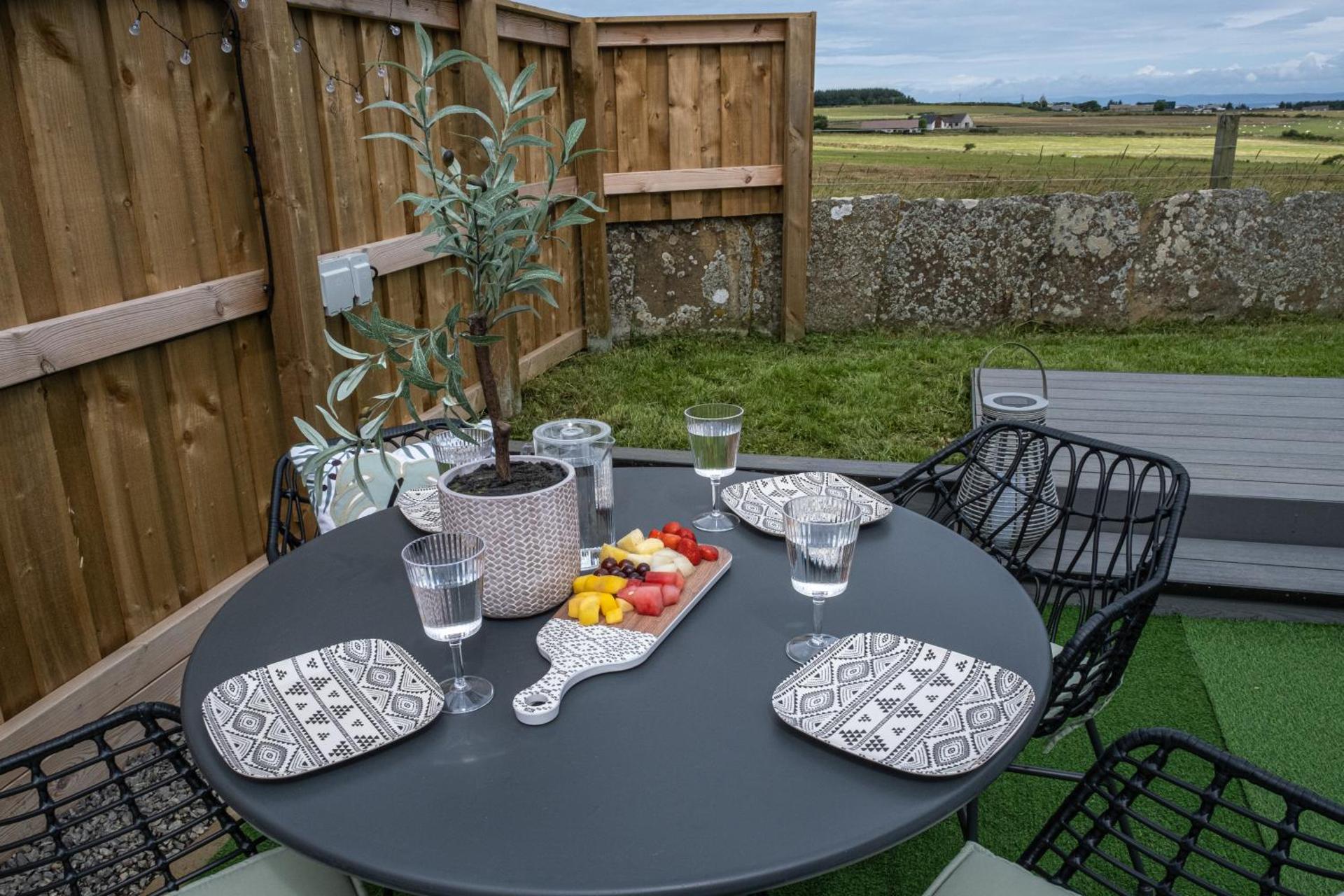 Glamping Pod – Hot Tub - Dog Friendly (Hen House)